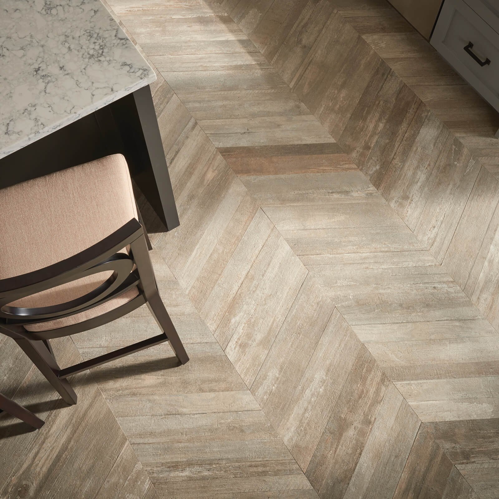 Shaw Floors - Glee Chevron 6 in. x 20 in. Glazed Porcelain - Noce - Floorzz