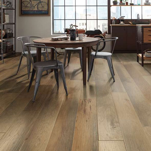 hardwood flooring in kitchen | Classic Flooring Center