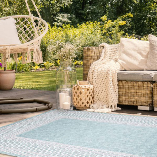 outdoor area rug on patio