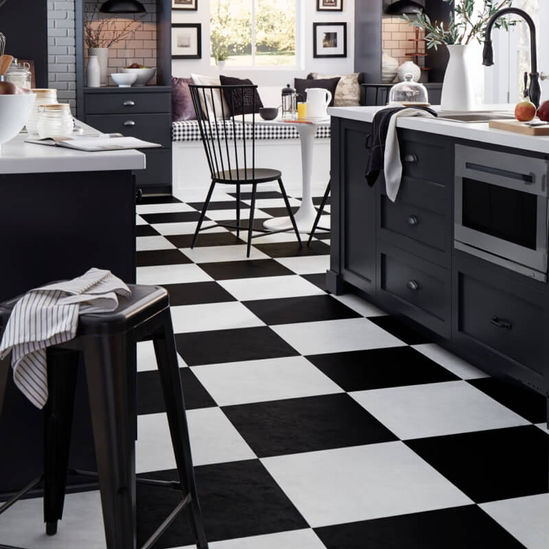 black and white checkered tile for a retro kitchen 